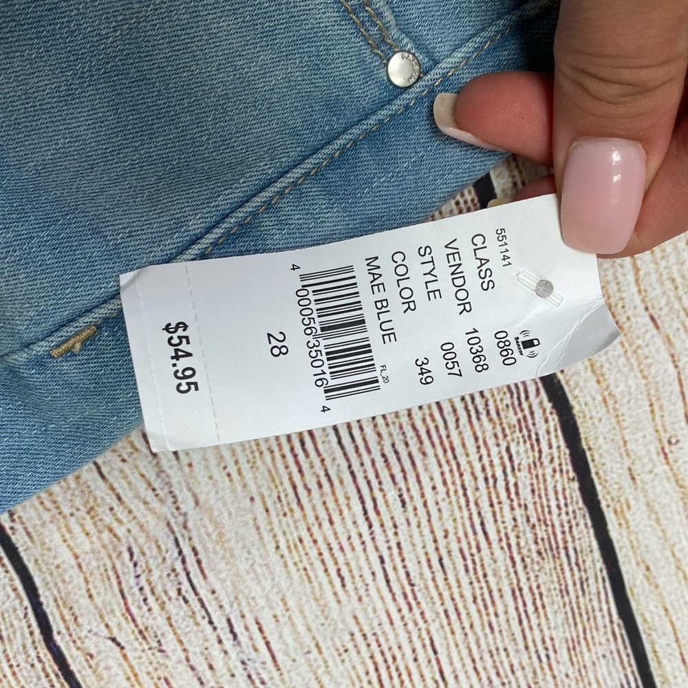 NWT PacSun Ripped Jeans - Picture 5 of 9